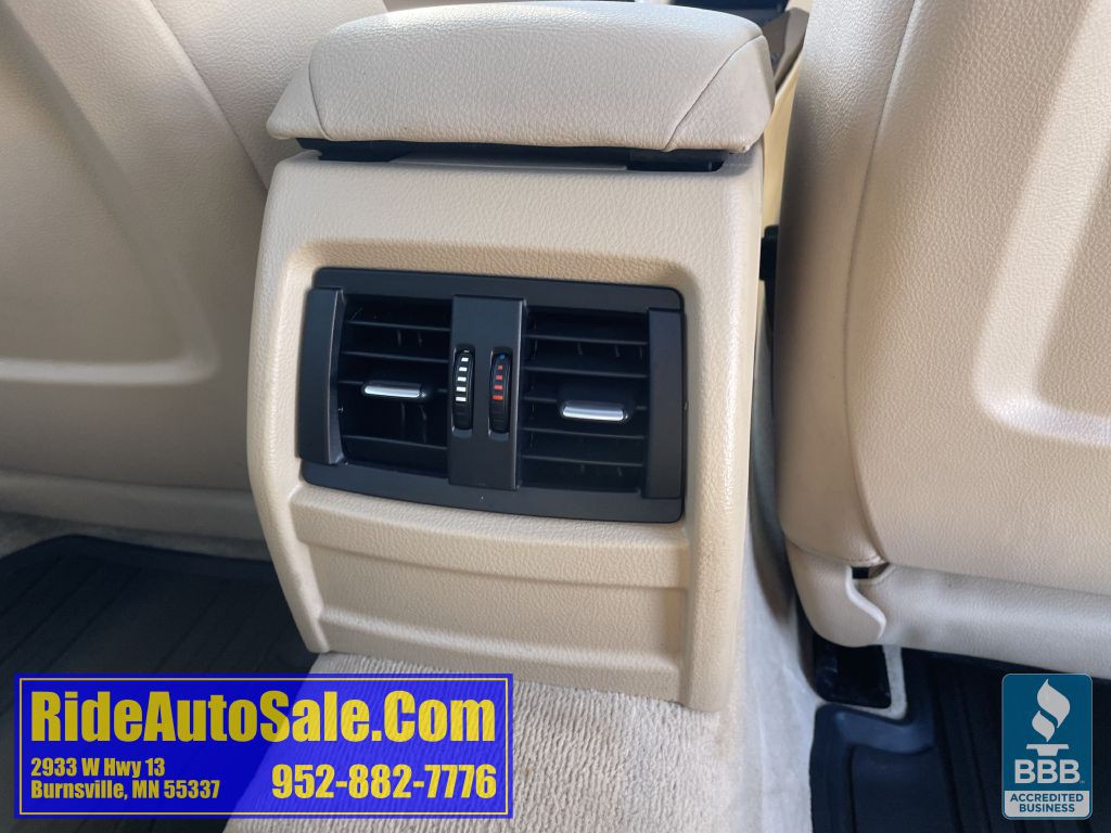 2015 BMW 3 Series Image 36