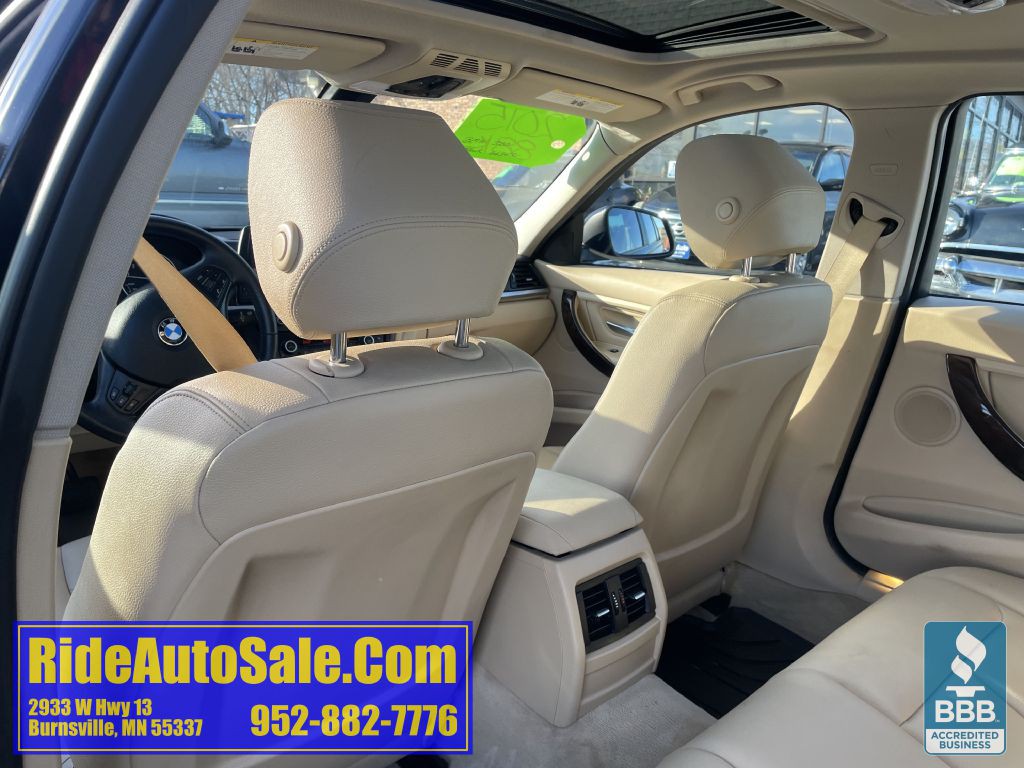 2015 BMW 3 Series Image 39