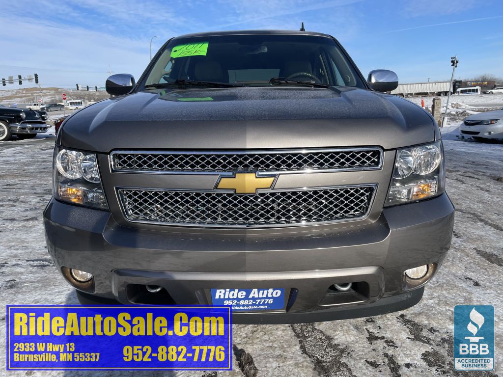 2011 Chevrolet Tahoe Image 2
