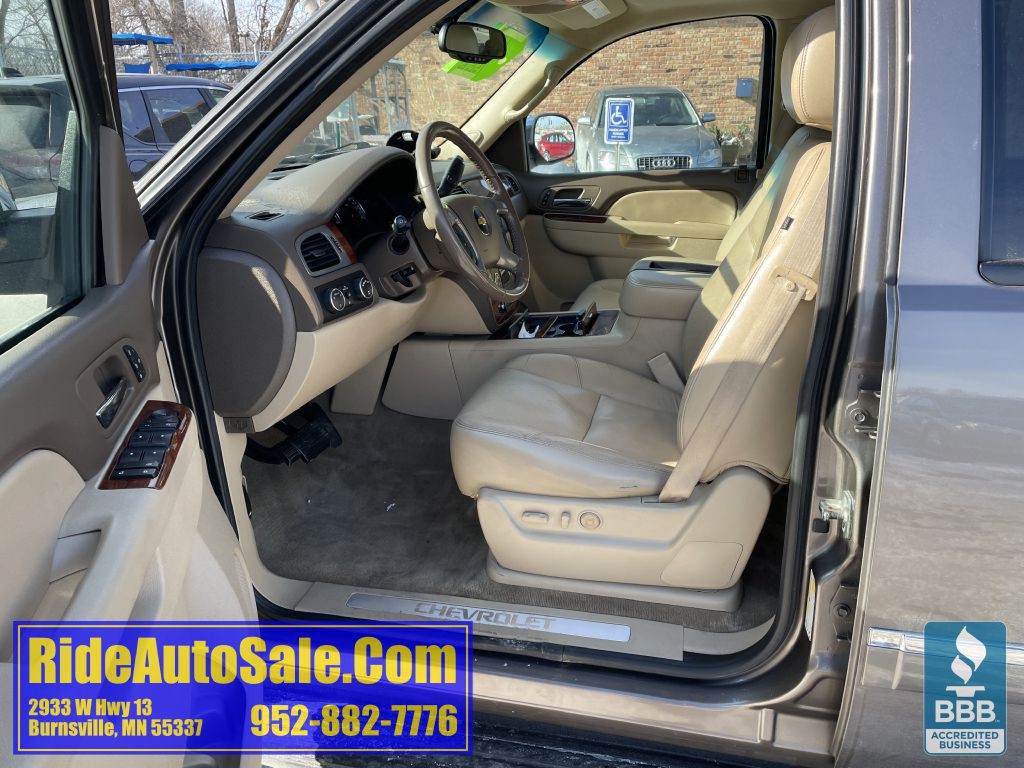 2011 Chevrolet Tahoe Image 10