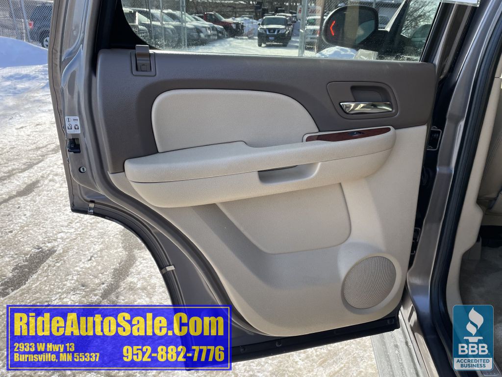 2011 Chevrolet Tahoe Image 11