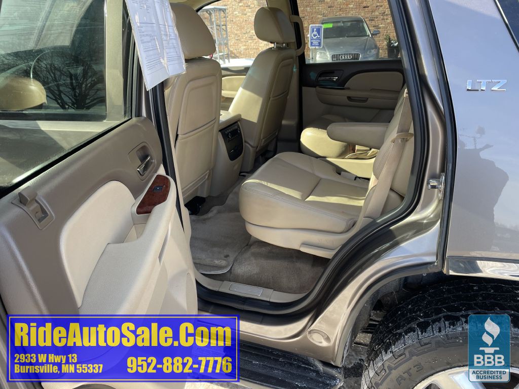 2011 Chevrolet Tahoe Image 12