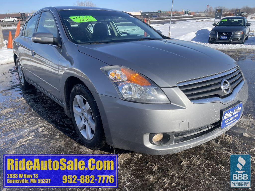 2009 Nissan Altima Image 3