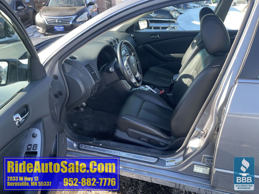 2009 Nissan Altima Image 10