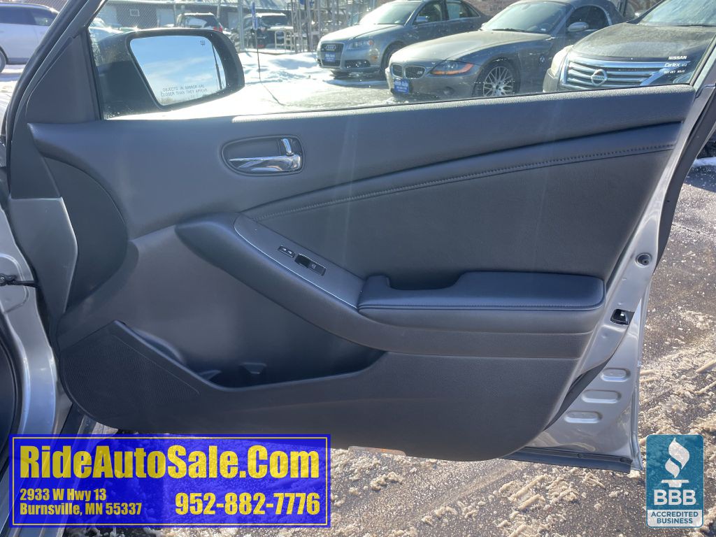 2009 Nissan Altima Image 13