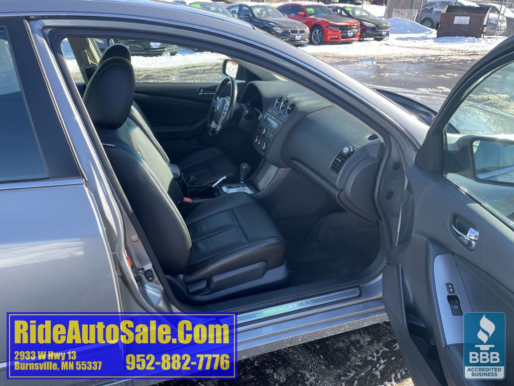 2009 Nissan Altima Image 14