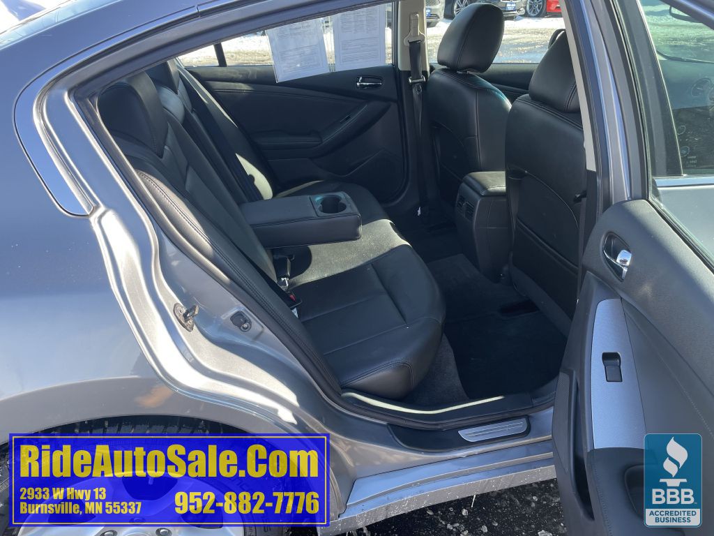 2009 Nissan Altima Image 16