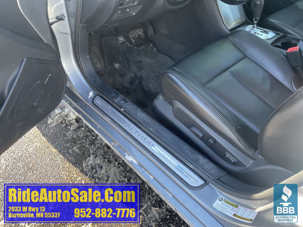 2009 Nissan Altima Image 25