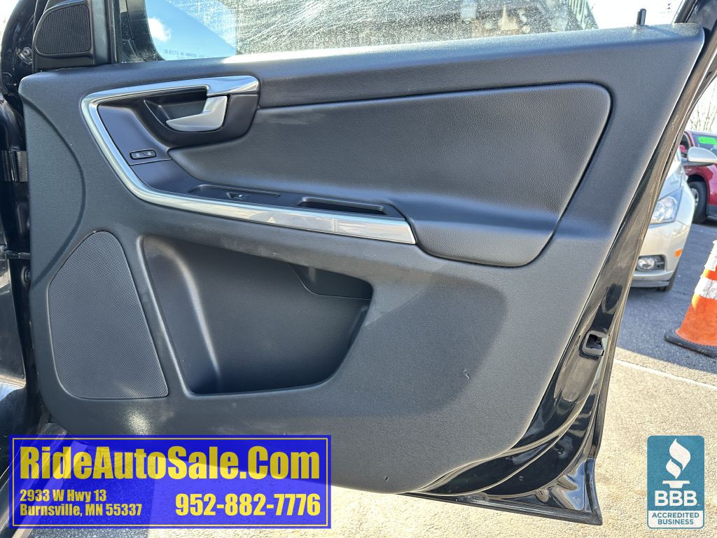 2013 Volvo XC60 Image 12