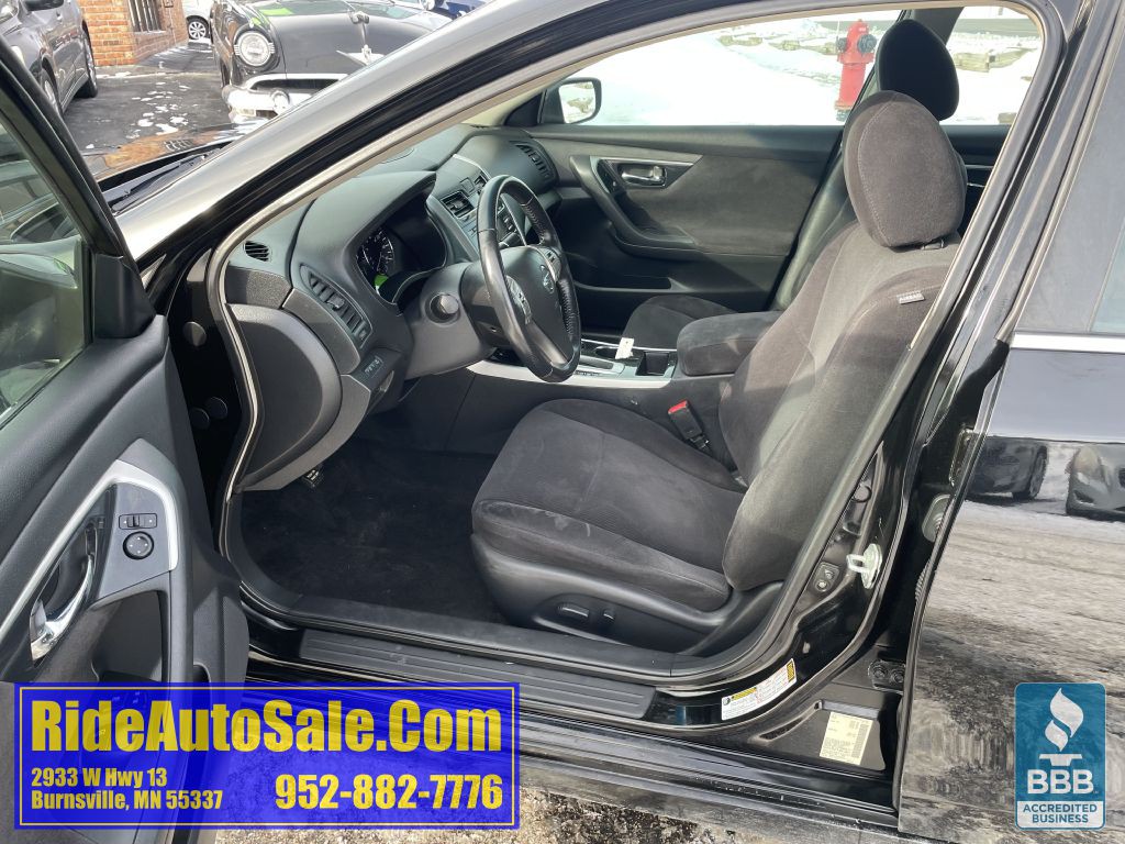 2013 Nissan Altima Image 10