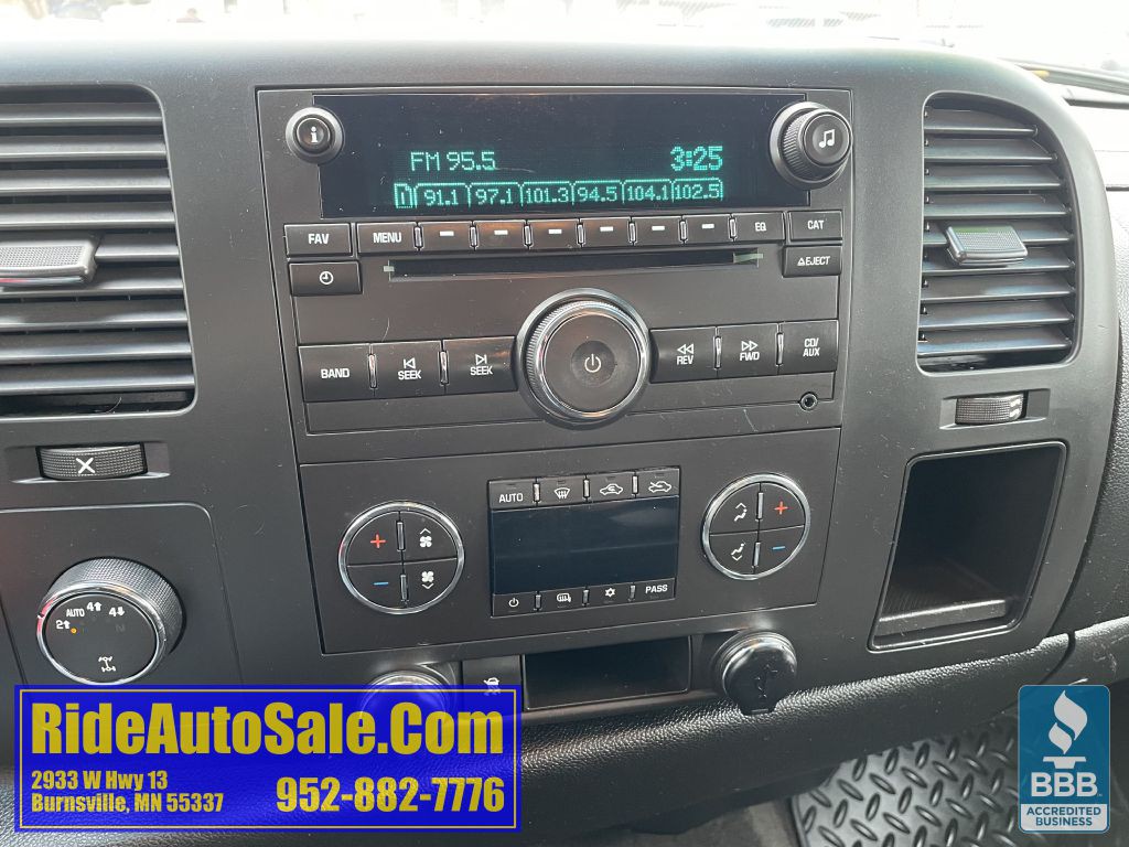 2011 Chevrolet Silverado 1500 Image 18