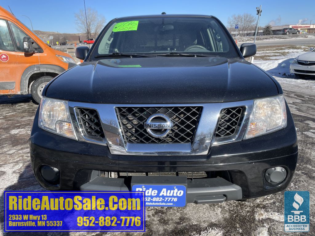 2016 Nissan Frontier Image 2