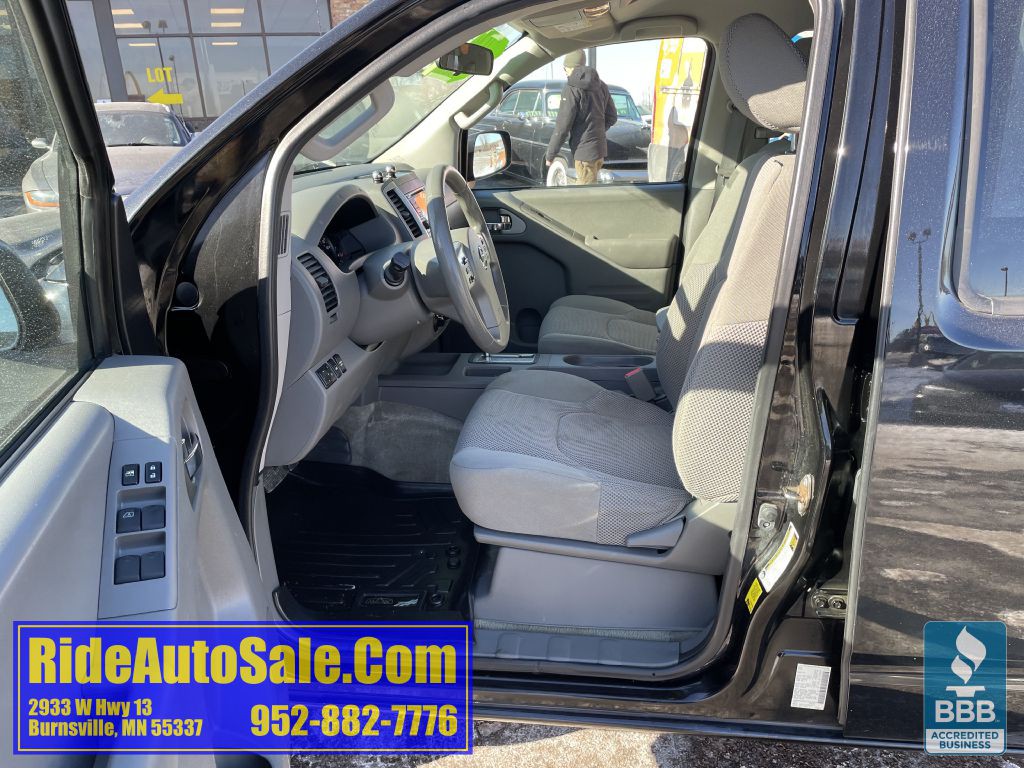 2016 Nissan Frontier Image 10