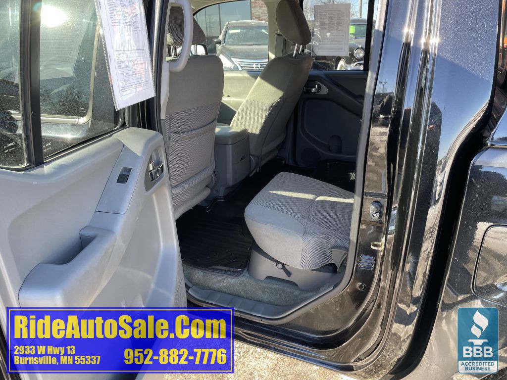 2016 Nissan Frontier Image 12