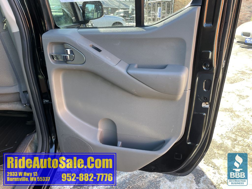 2016 Nissan Frontier Image 15