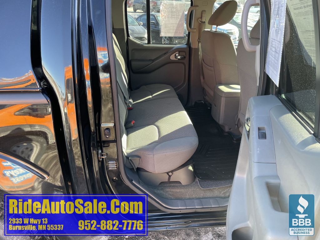 2016 Nissan Frontier Image 16