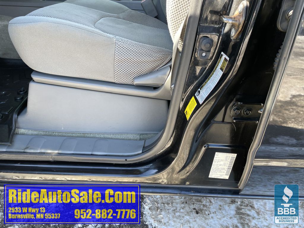 2016 Nissan Frontier Image 24