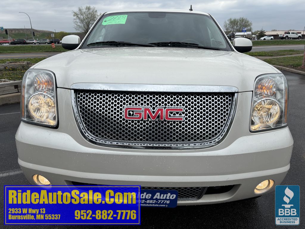 2013 GMC Yukon Image 2