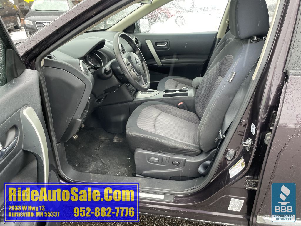 2011 Nissan Rogue Image 10