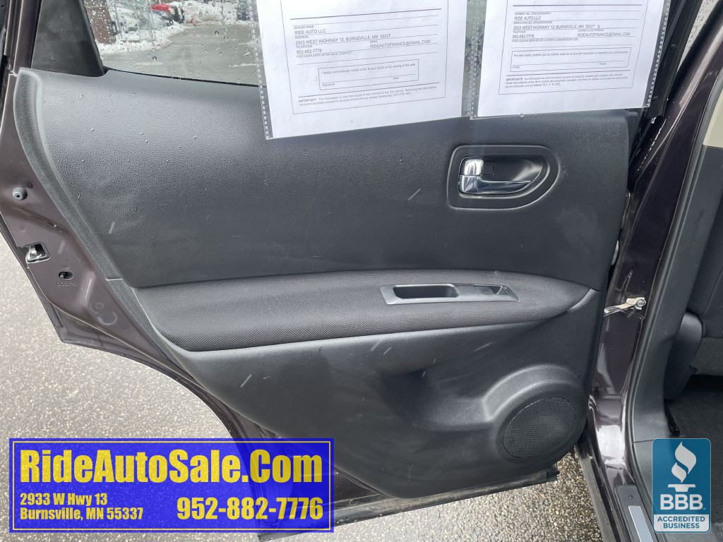 2011 Nissan Rogue Image 11