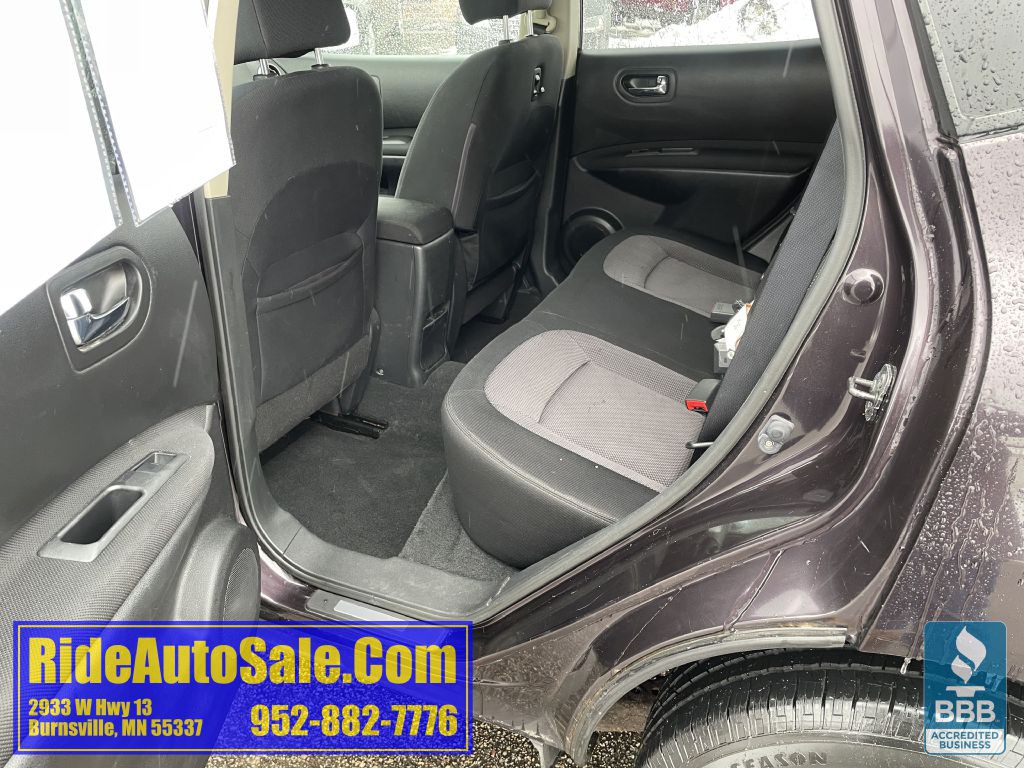 2011 Nissan Rogue Image 12