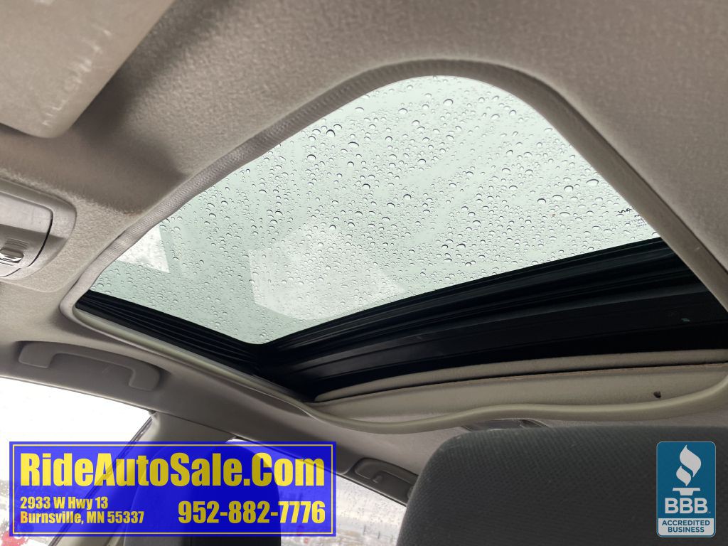 2011 Nissan Rogue Image 24