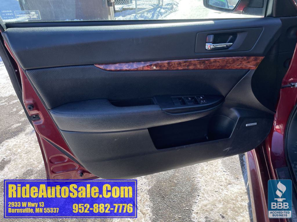 2012 Subaru Legacy Image 9