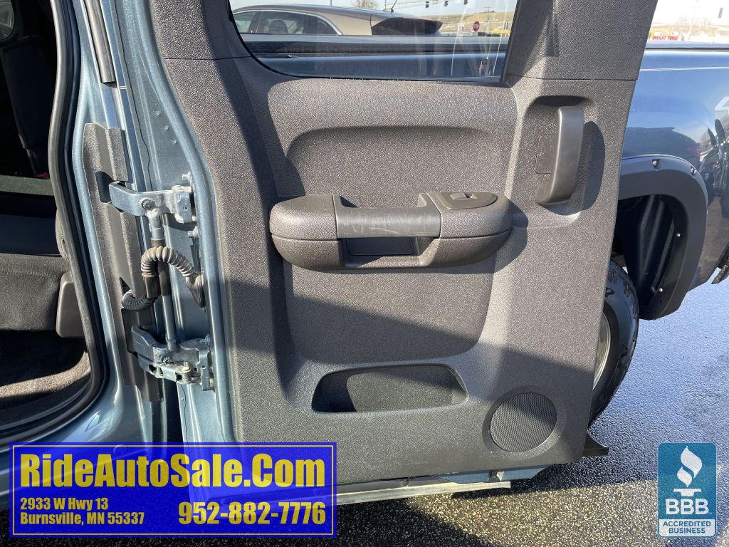 2011 GMC Sierra Image 12