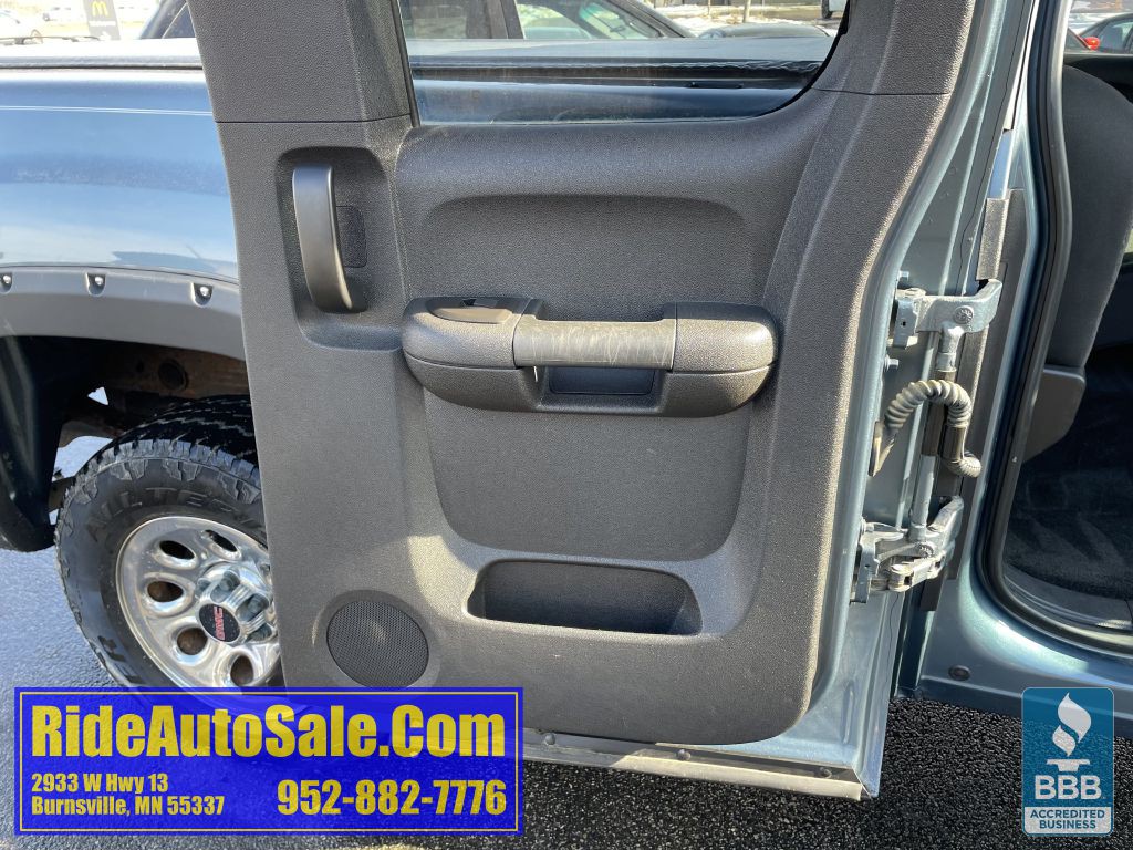 2011 GMC Sierra Image 16