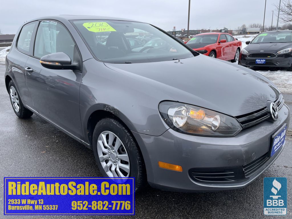 2010 Volkswagen Golf Image 3