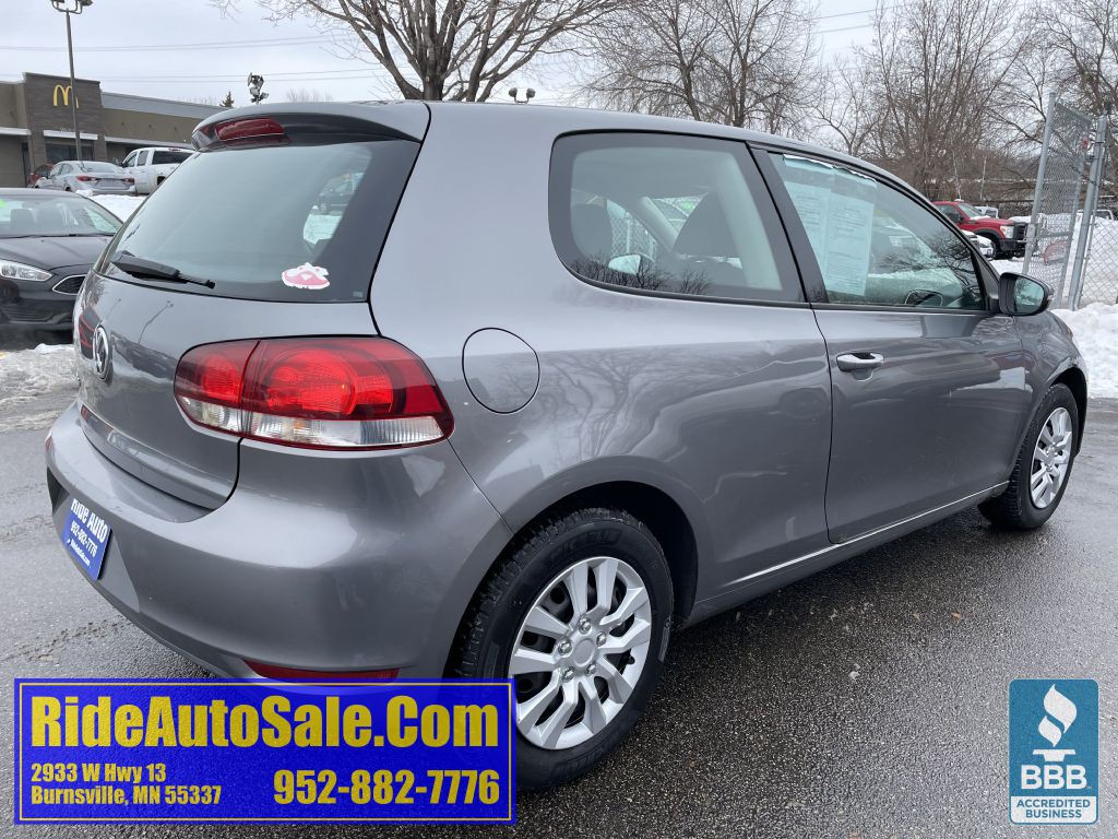 2010 Volkswagen Golf Image 5