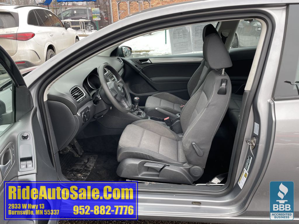 2010 Volkswagen Golf Image 10