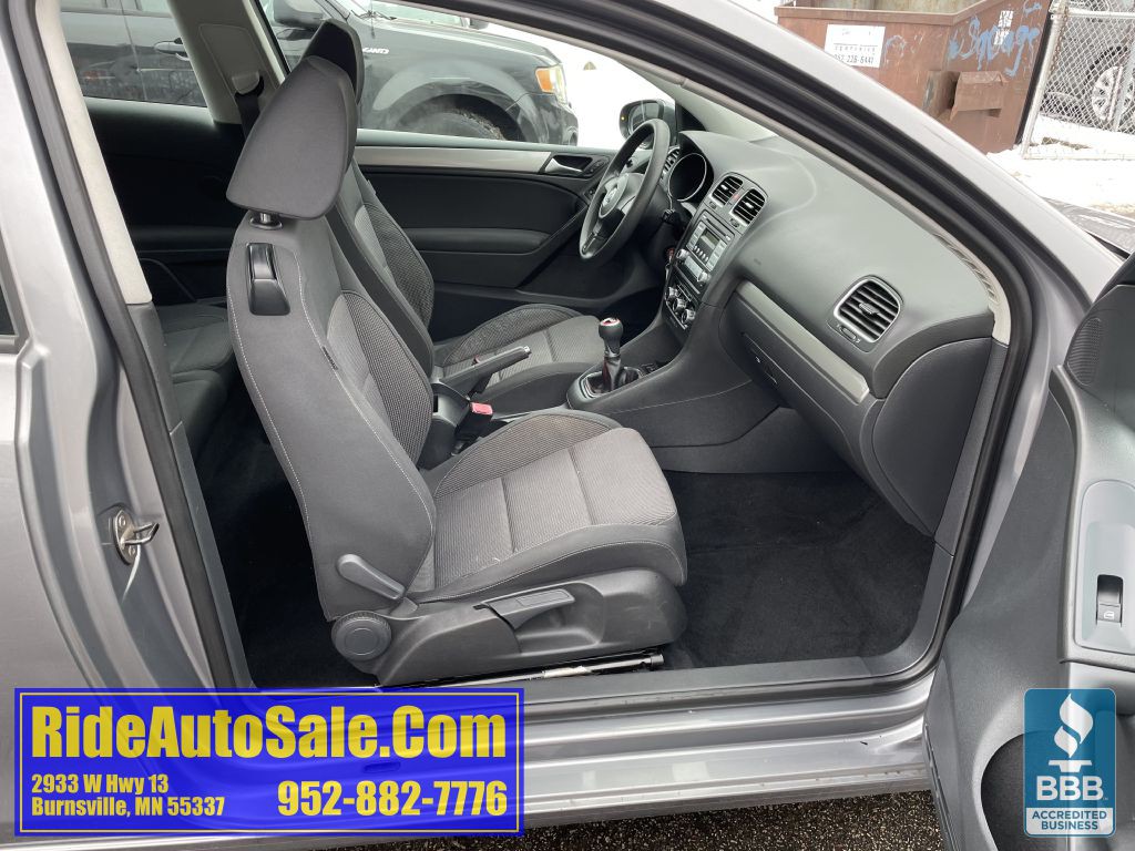 2010 Volkswagen Golf Image 13