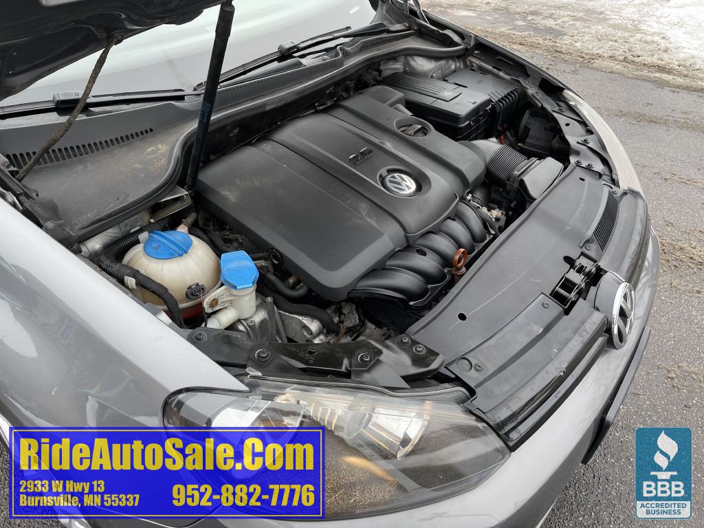 2010 Volkswagen Golf Image 19