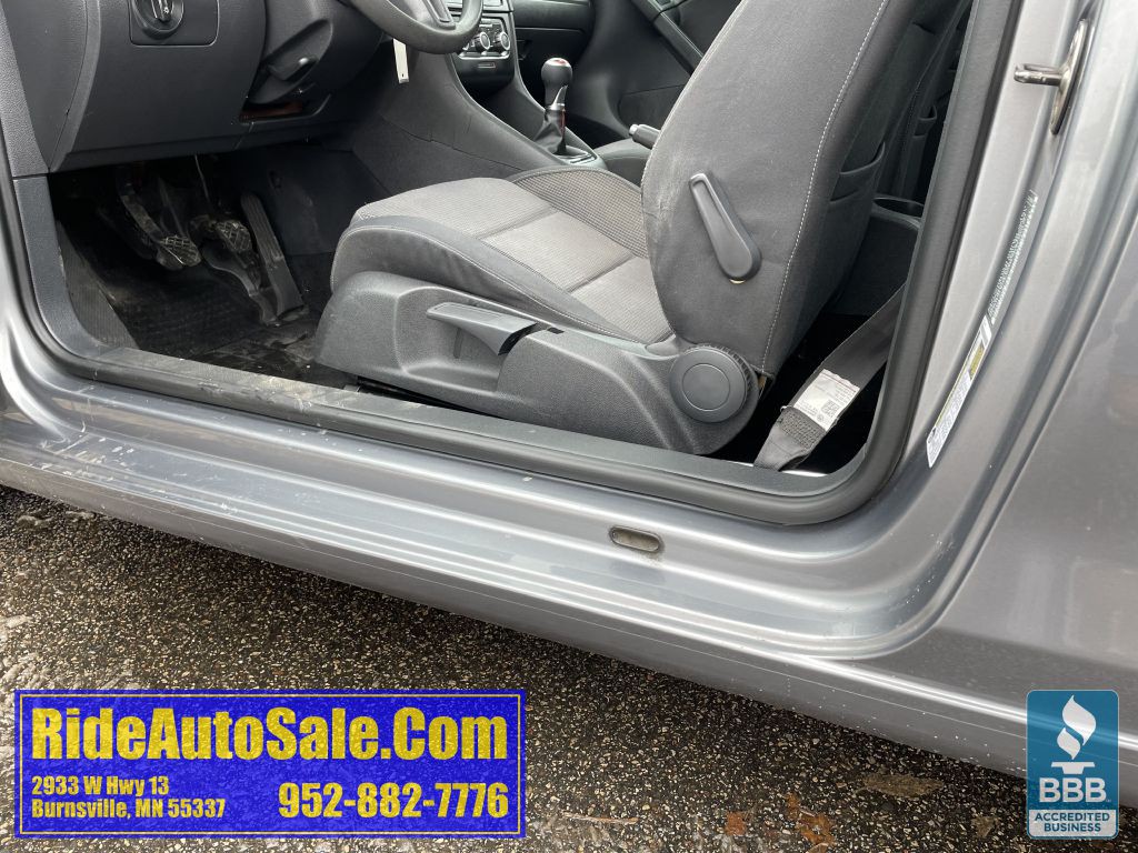 2010 Volkswagen Golf Image 22