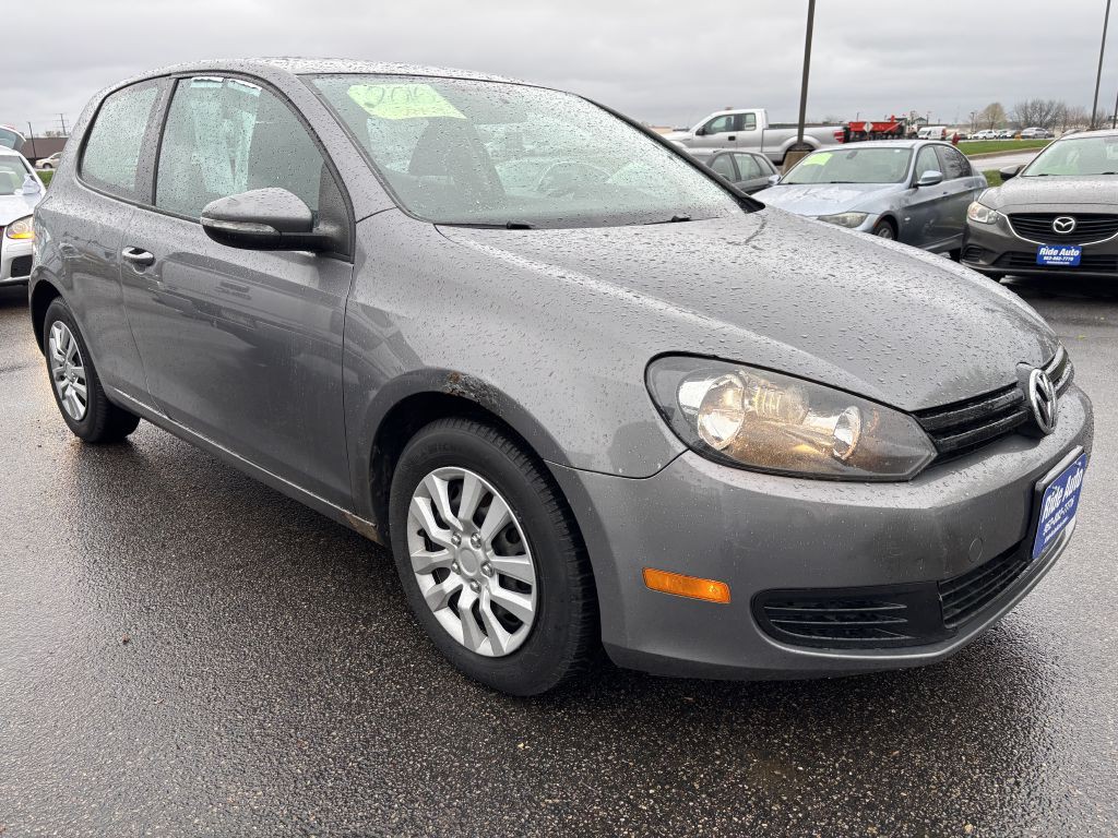 2010 Volkswagen Golf Image 3