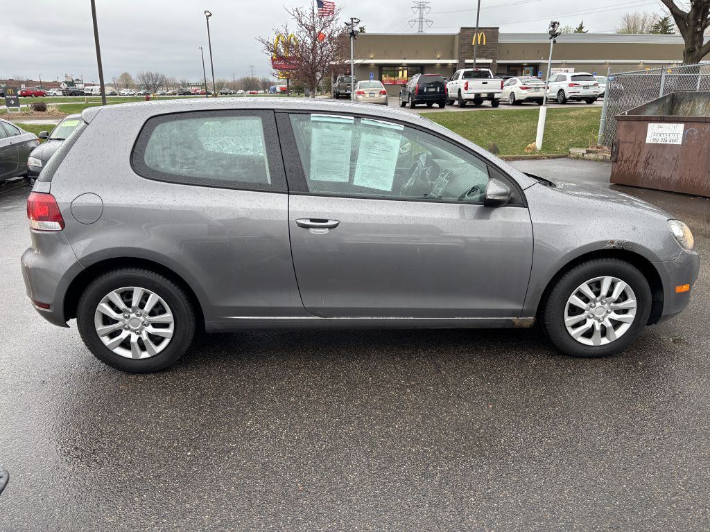 2010 Volkswagen Golf Image 4