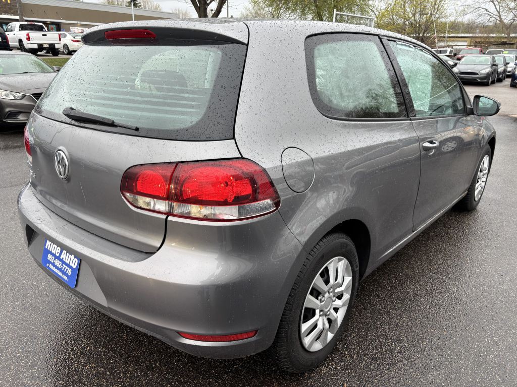 2010 Volkswagen Golf Image 5