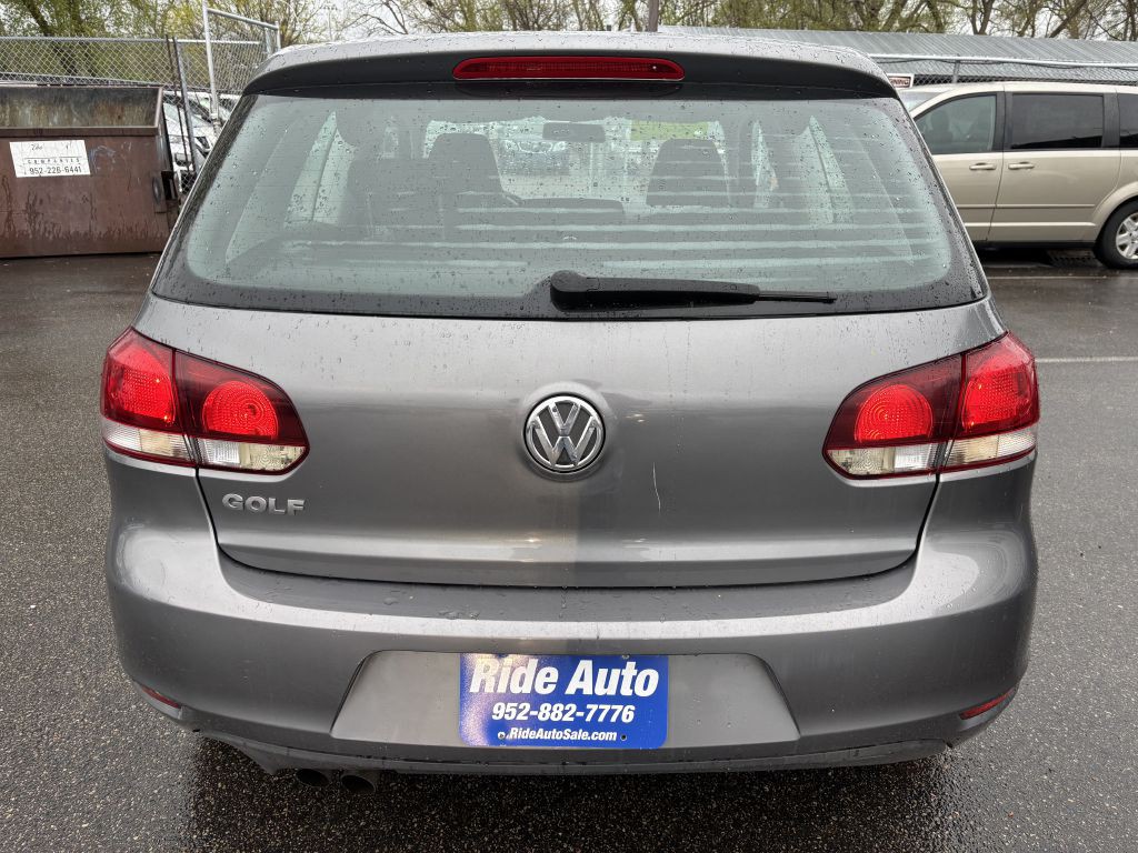 2010 Volkswagen Golf Image 6