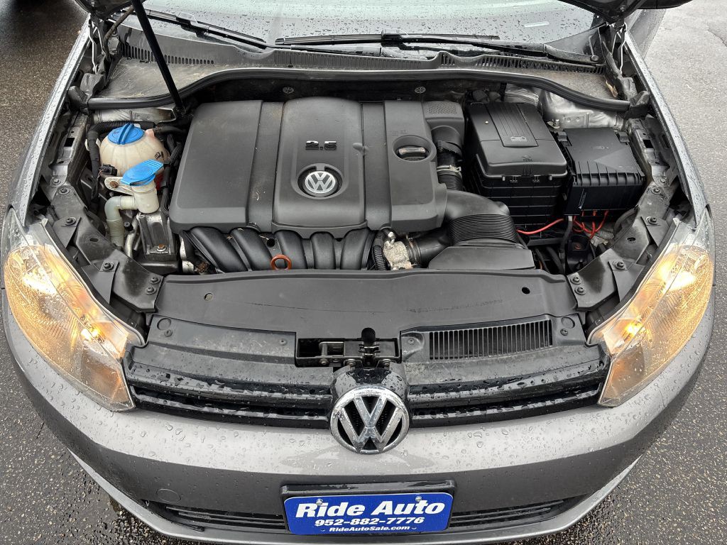 2010 Volkswagen Golf Image 20