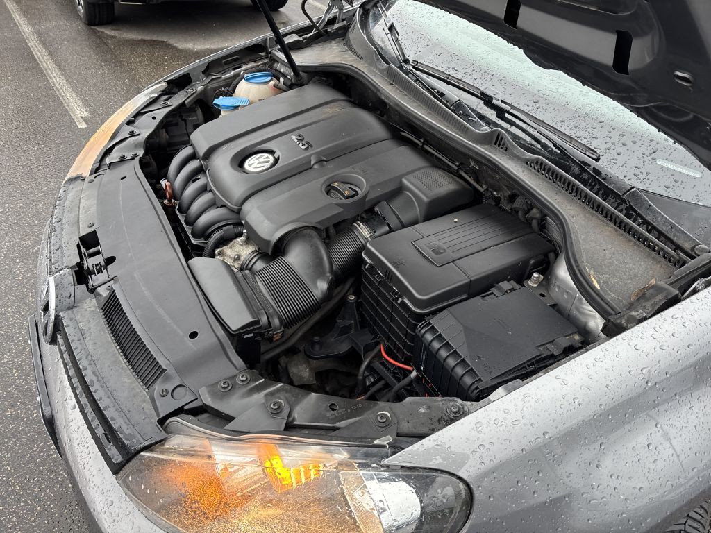 2010 Volkswagen Golf Image 21
