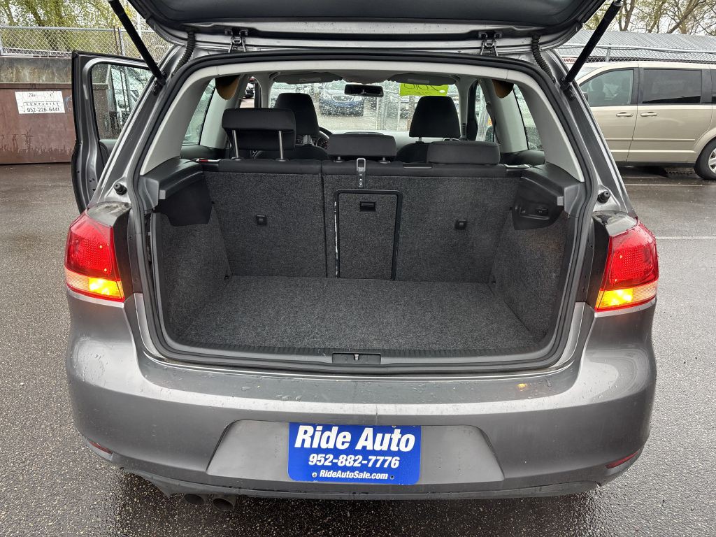2010 Volkswagen Golf Image 25