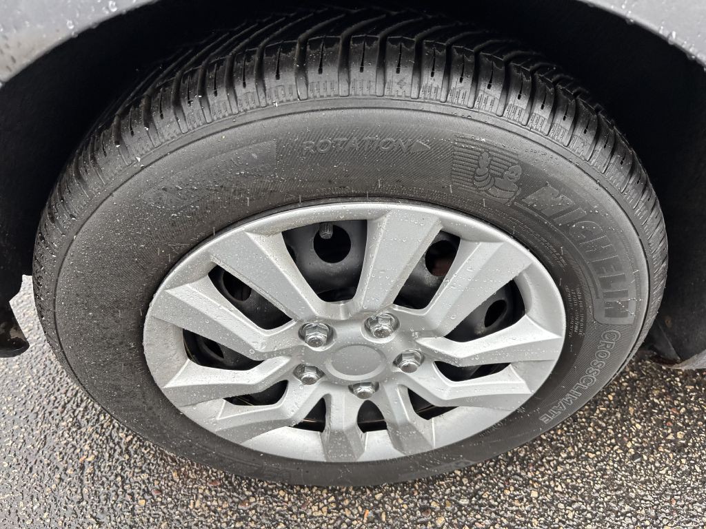 2010 Volkswagen Golf Image 27