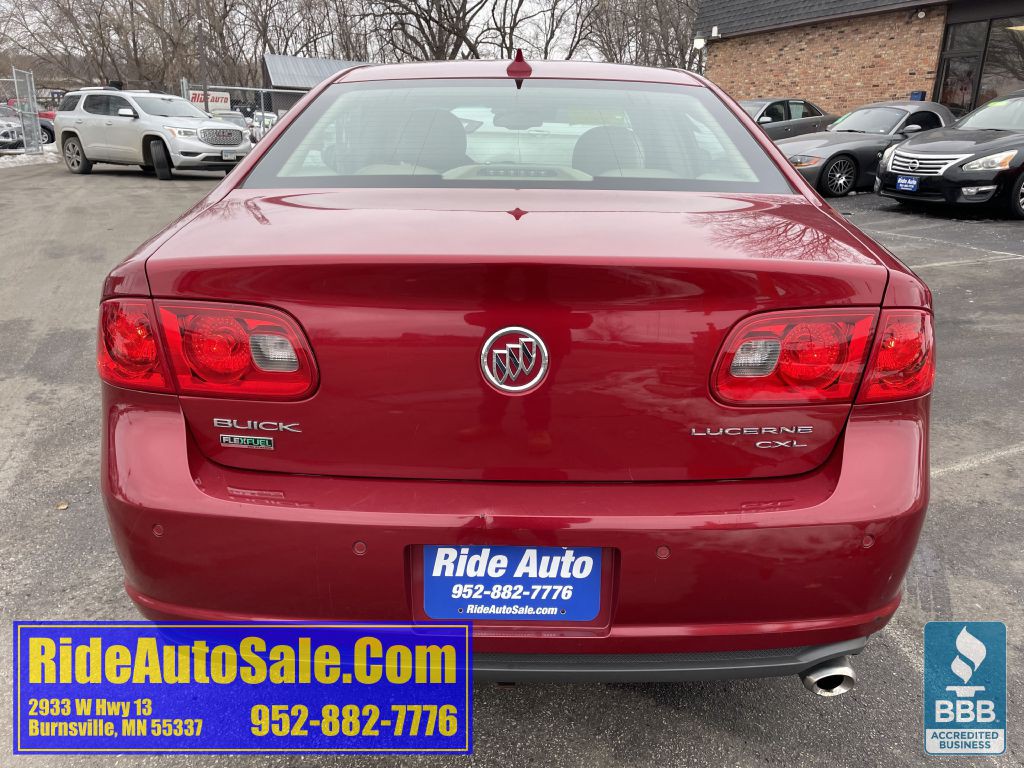 2010 Buick Lucerne Image 6