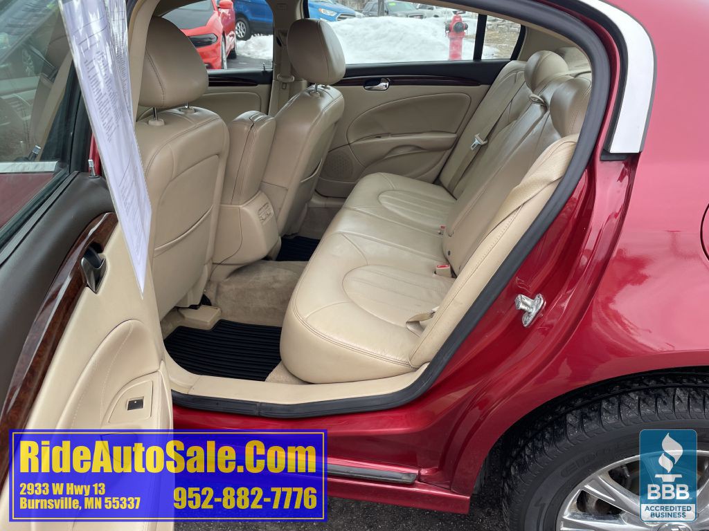 2010 Buick Lucerne Image 12