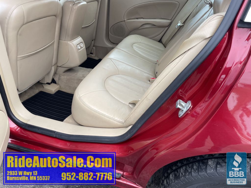 2010 Buick Lucerne Image 27