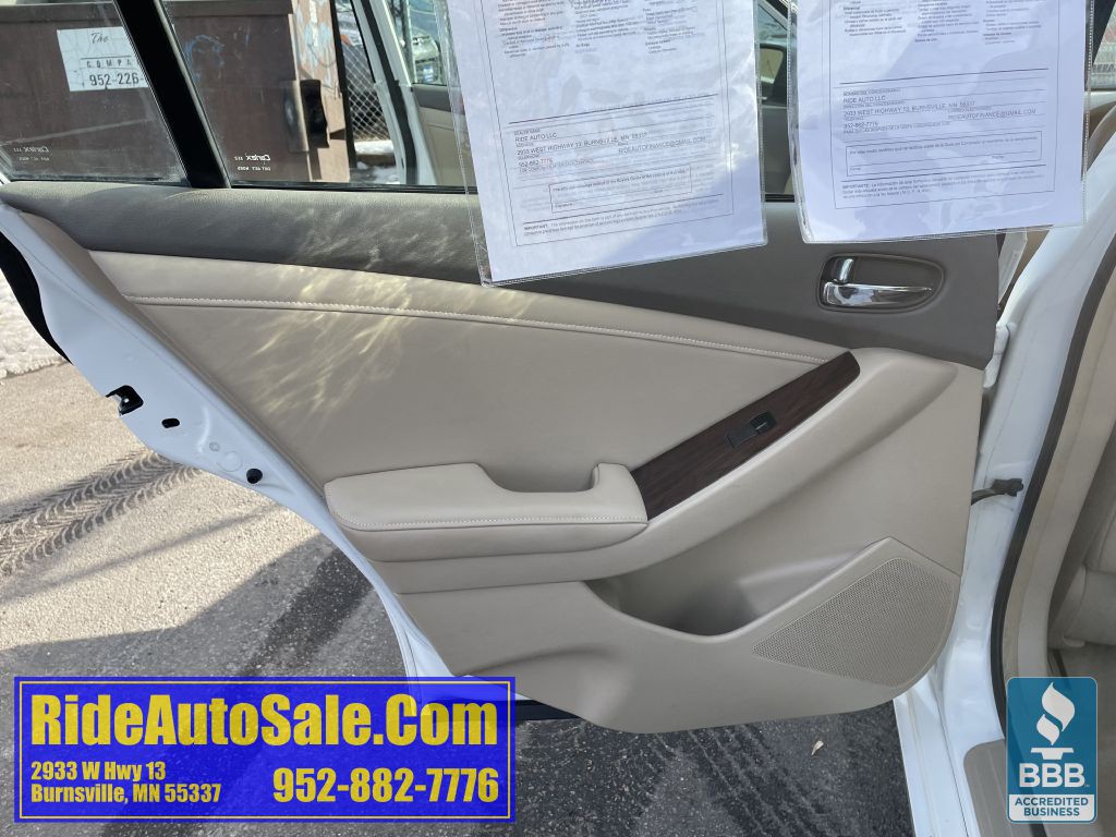 2010 Nissan Altima Image 11