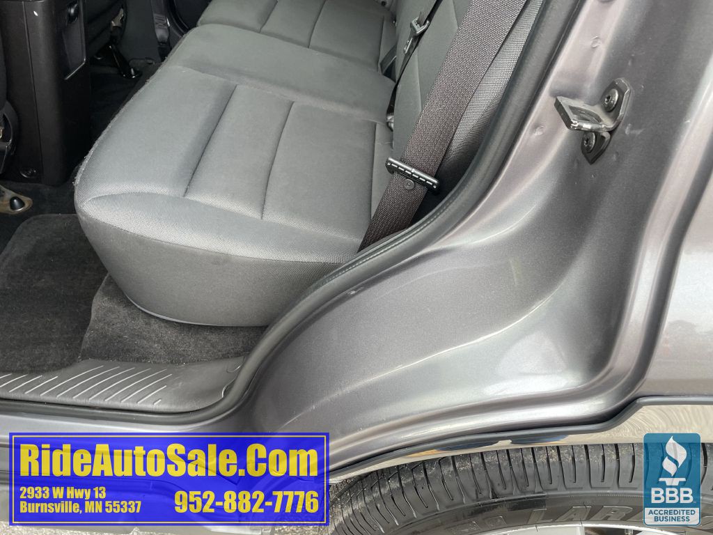 2010 Ford Escape Image 28