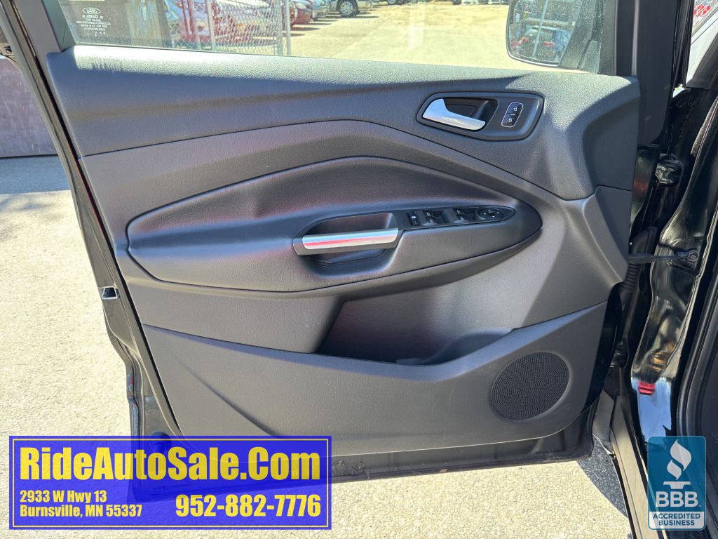 2017 Ford Escape Image 9