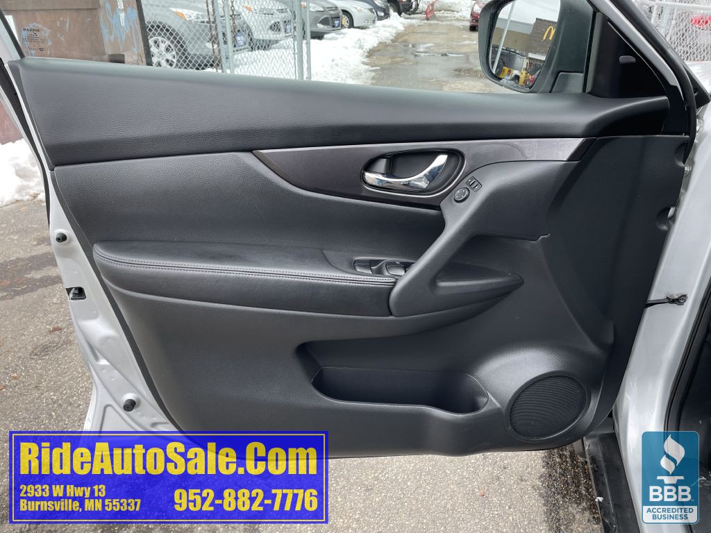 2018 Nissan Rogue Image 9